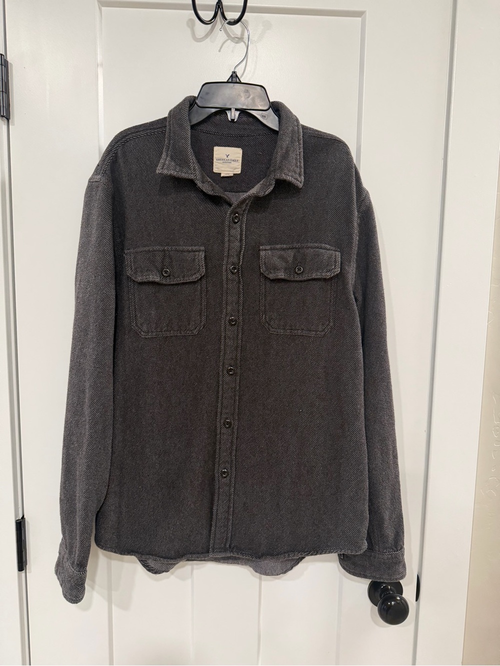 American Eagle Outfitters Dark Charcoal Button-Up Men’s Size Large